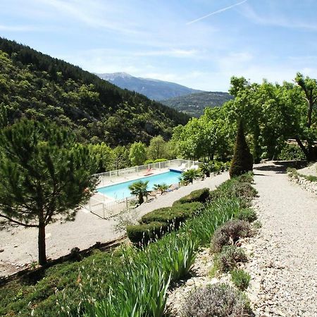Hotel La Clue/ Le Jas Du Ventoux Plaisians Esterno foto