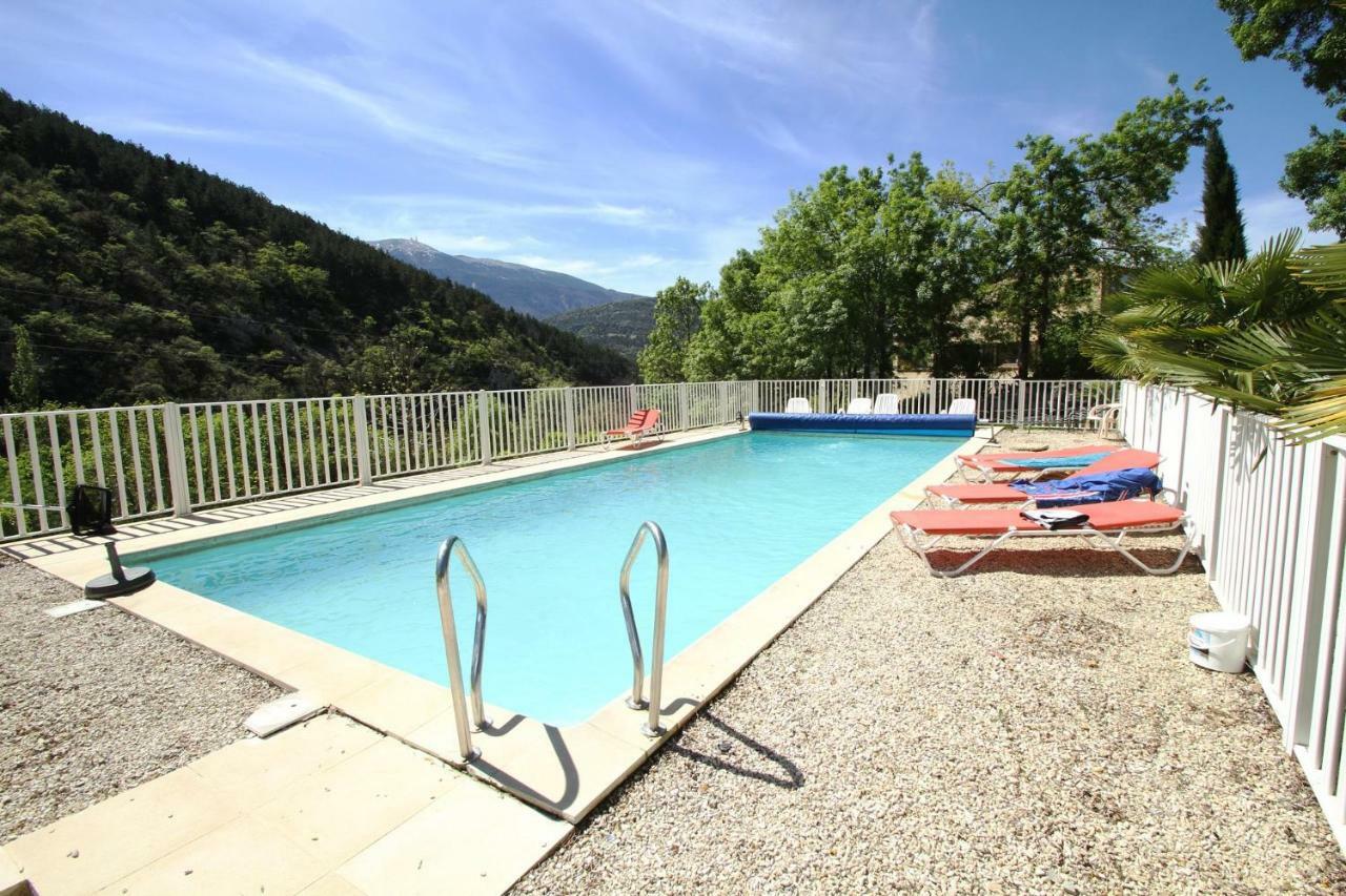 Hotel La Clue/ Le Jas Du Ventoux Plaisians Esterno foto