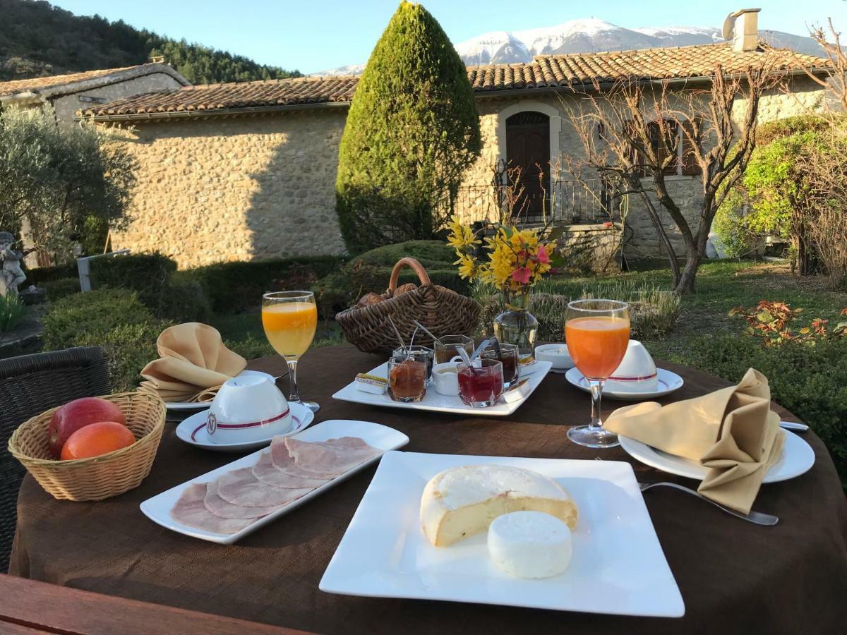 Hotel La Clue/ Le Jas Du Ventoux Plaisians Esterno foto